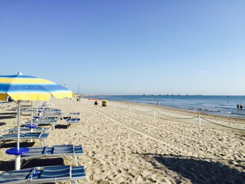 Villaggio Camping Europa Sottomarina Bagian luar foto
